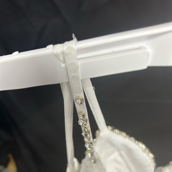 Mac Duggal 68175 EMBELLISHED PLUNGE NECK SLEEVELESS TRUMPET GOWN *flawed - Picture 4 of 10